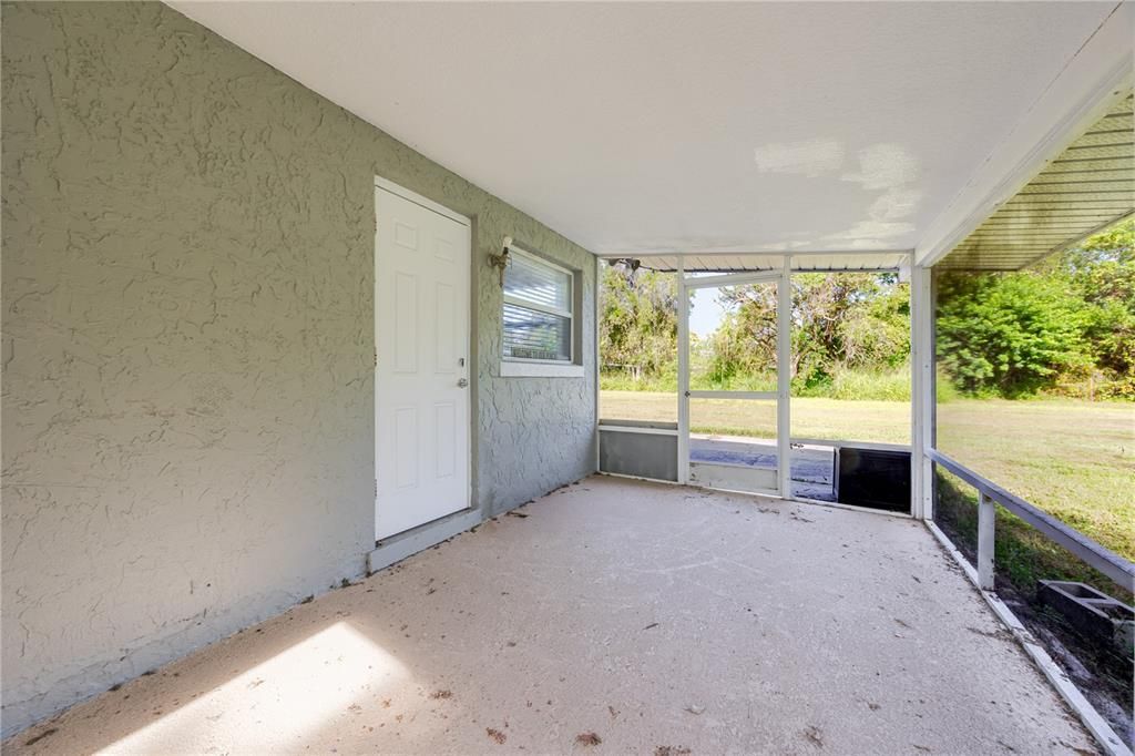 For Rent: $2,600 (4 beds, 3 baths, 1900 Square Feet)