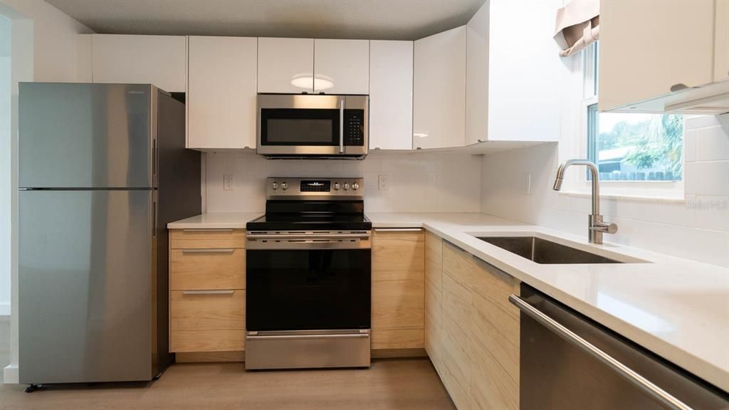 For Sale: $850,000 (4 beds, 2 baths, 1628 Square Feet)