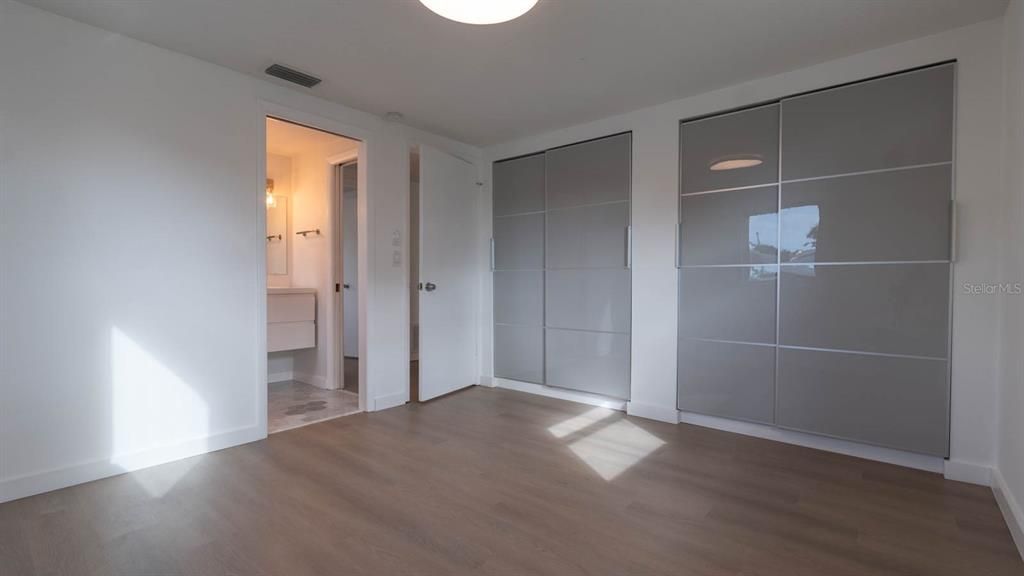 For Sale: $850,000 (4 beds, 2 baths, 1628 Square Feet)