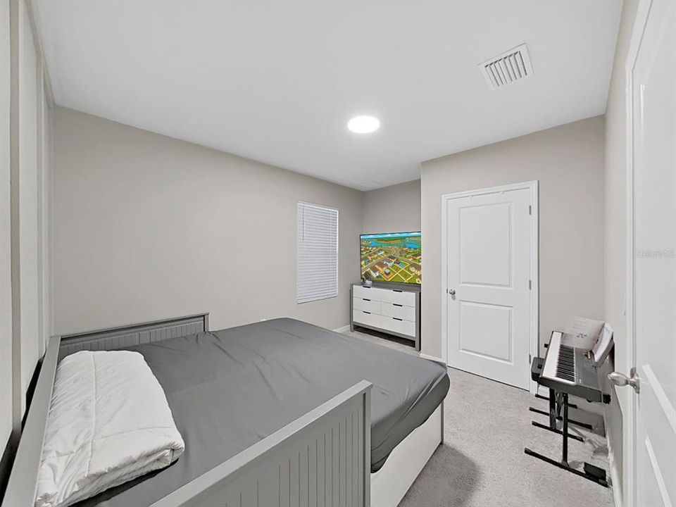 En Renta: $2,950 (5 camas, 3 baños, 2447 Pies cuadrados)