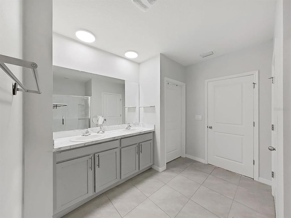 En Renta: $2,950 (5 camas, 3 baños, 2447 Pies cuadrados)