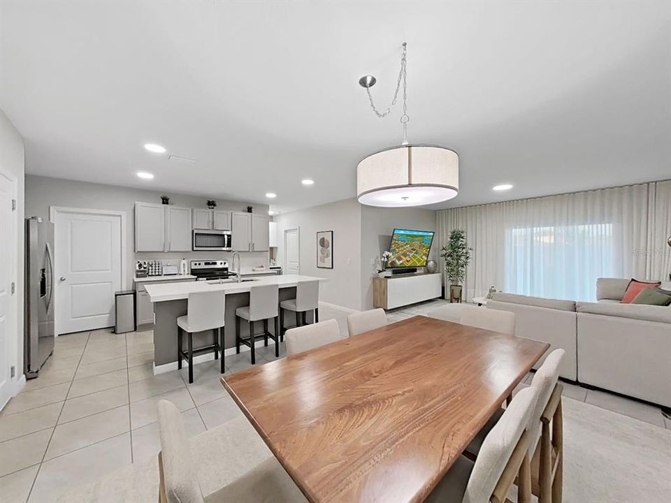 En Renta: $2,950 (5 camas, 3 baños, 2447 Pies cuadrados)