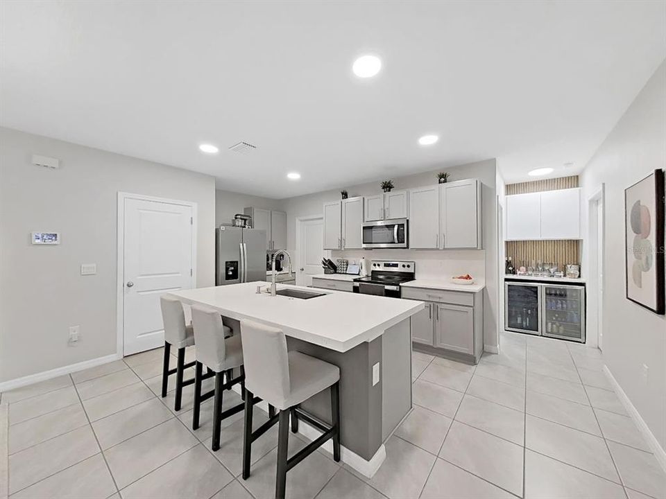 En Renta: $2,950 (5 camas, 3 baños, 2447 Pies cuadrados)