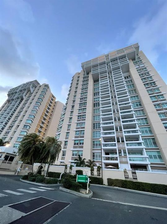 For Rent: $7,000 (3 beds, 3 baths, 4800 Square Feet)