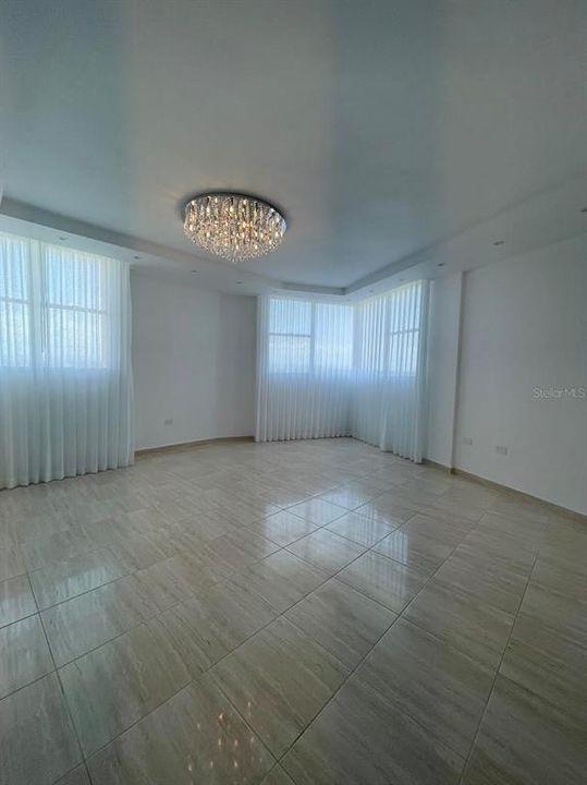 For Rent: $7,000 (3 beds, 3 baths, 4800 Square Feet)