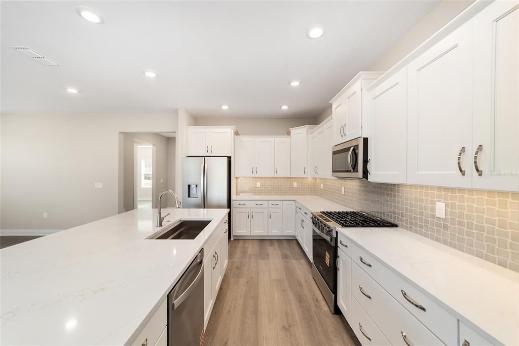 En Venta: $463,555 (2 camas, 2 baños, 2019 Pies cuadrados)