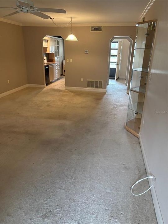 For Rent: $1,900 (2 beds, 2 baths, 1140 Square Feet)