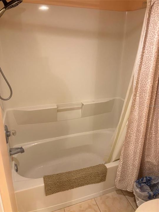 For Rent: $1,900 (2 beds, 2 baths, 1140 Square Feet)