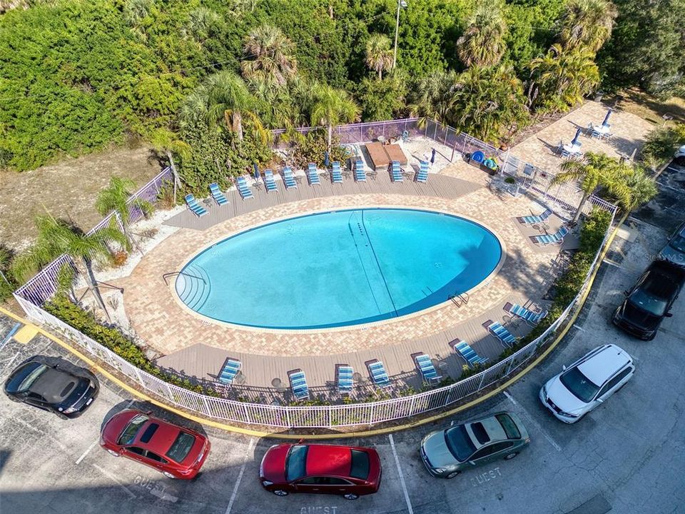 For Rent: $1,750 (1 beds, 1 baths, 708 Square Feet)