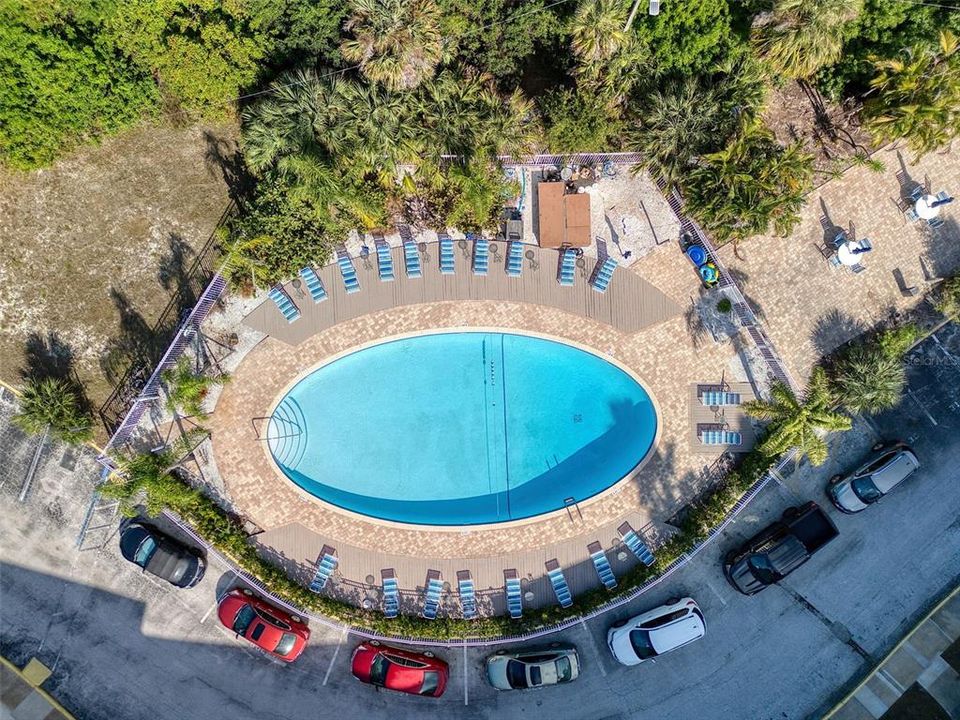 For Rent: $1,750 (1 beds, 1 baths, 708 Square Feet)