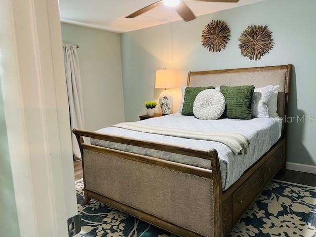 For Sale: $159,000 (2 beds, 1 baths, 1056 Square Feet)