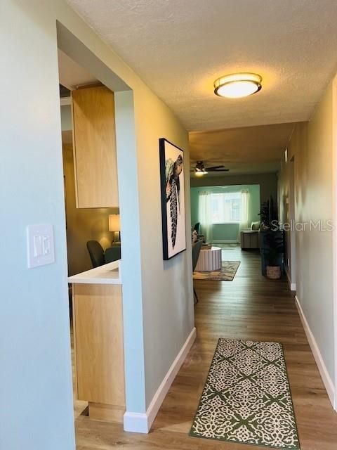 For Sale: $159,000 (2 beds, 1 baths, 1056 Square Feet)