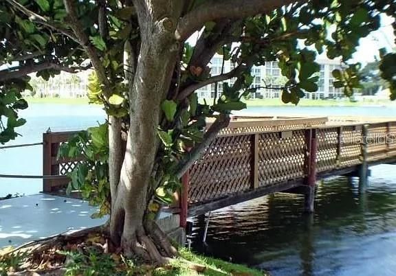 For Sale: $159,000 (2 beds, 1 baths, 1056 Square Feet)