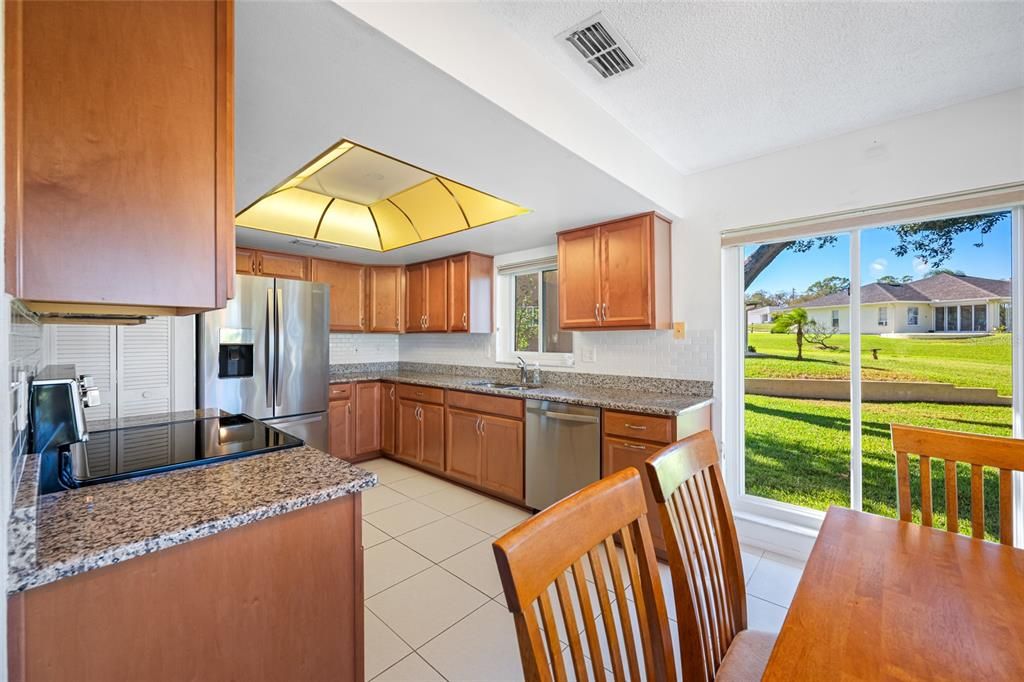 For Sale: $519,900 (2 beds, 2 baths, 1916 Square Feet)