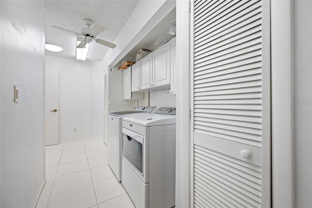 For Sale: $519,900 (2 beds, 2 baths, 1916 Square Feet)