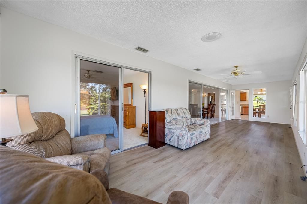 For Sale: $519,900 (2 beds, 2 baths, 1916 Square Feet)