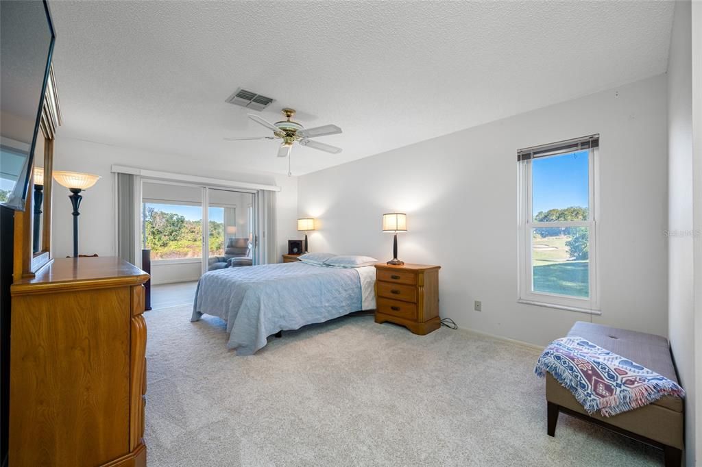 For Sale: $519,900 (2 beds, 2 baths, 1916 Square Feet)