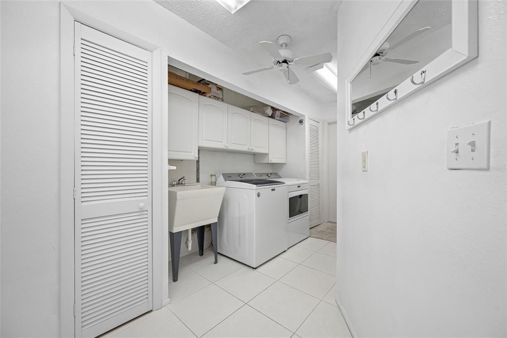 For Sale: $519,900 (2 beds, 2 baths, 1916 Square Feet)