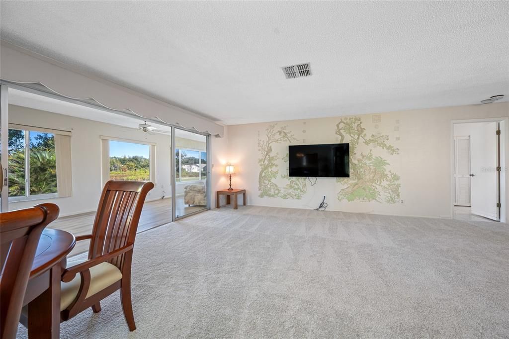 For Sale: $519,900 (2 beds, 2 baths, 1916 Square Feet)