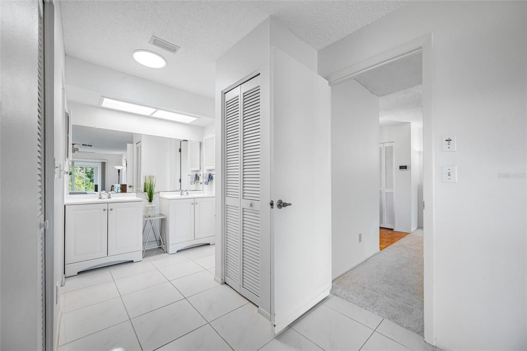 For Sale: $519,900 (2 beds, 2 baths, 1916 Square Feet)