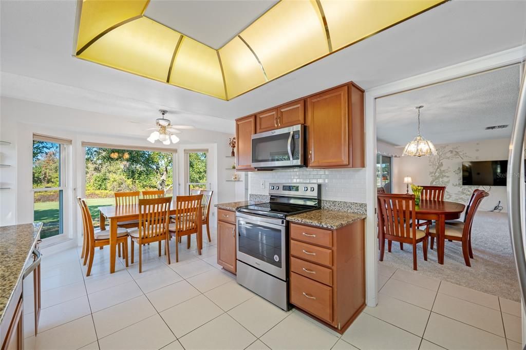 For Sale: $519,900 (2 beds, 2 baths, 1916 Square Feet)