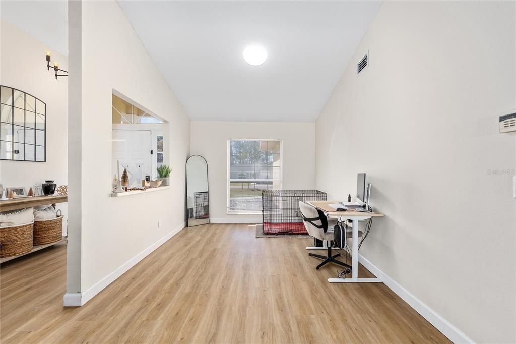 For Sale: $320,000 (3 beds, 2 baths, 1919 Square Feet)