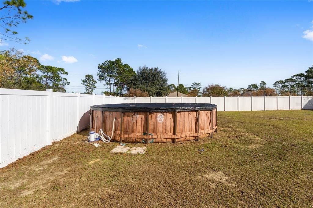For Sale: $320,000 (3 beds, 2 baths, 1919 Square Feet)