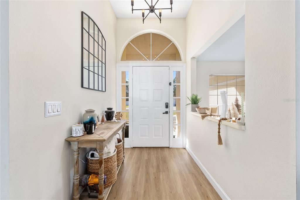 For Sale: $320,000 (3 beds, 2 baths, 1919 Square Feet)