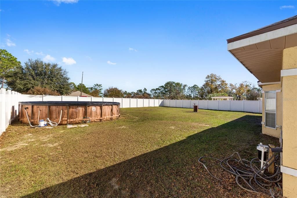 For Sale: $320,000 (3 beds, 2 baths, 1919 Square Feet)