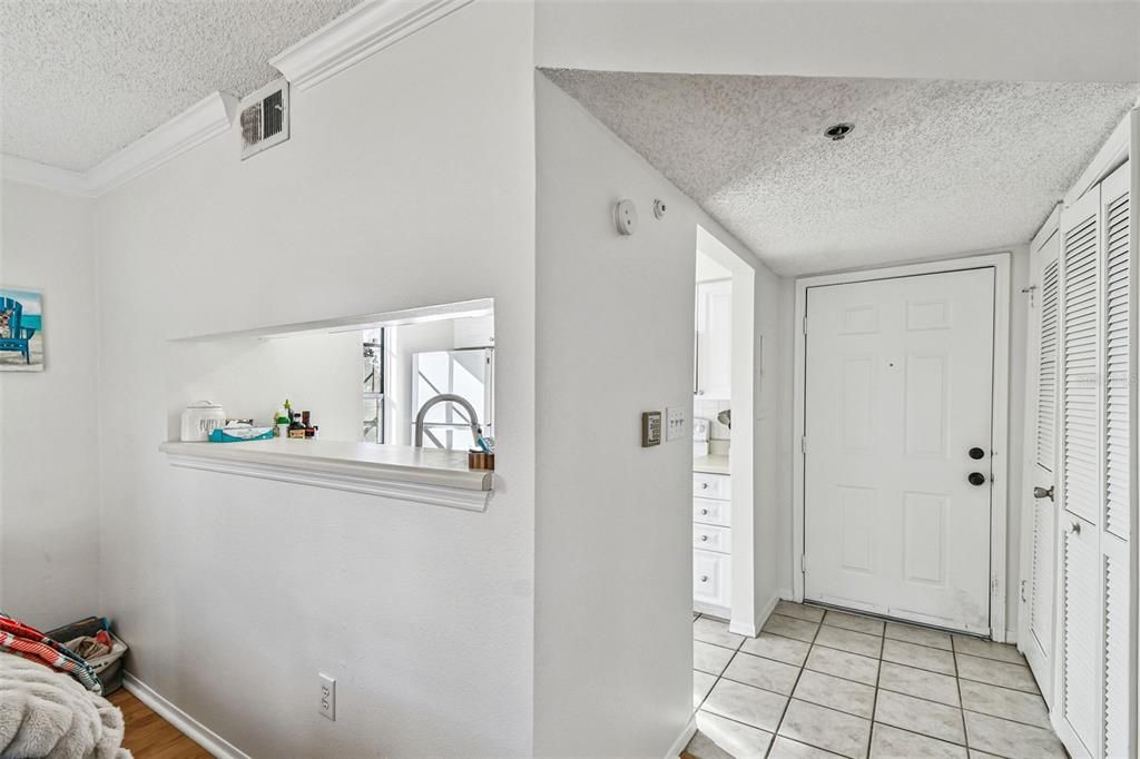 На продажу: $169,000 (1 спален, 1 ванн, 631 Квадратных фут)