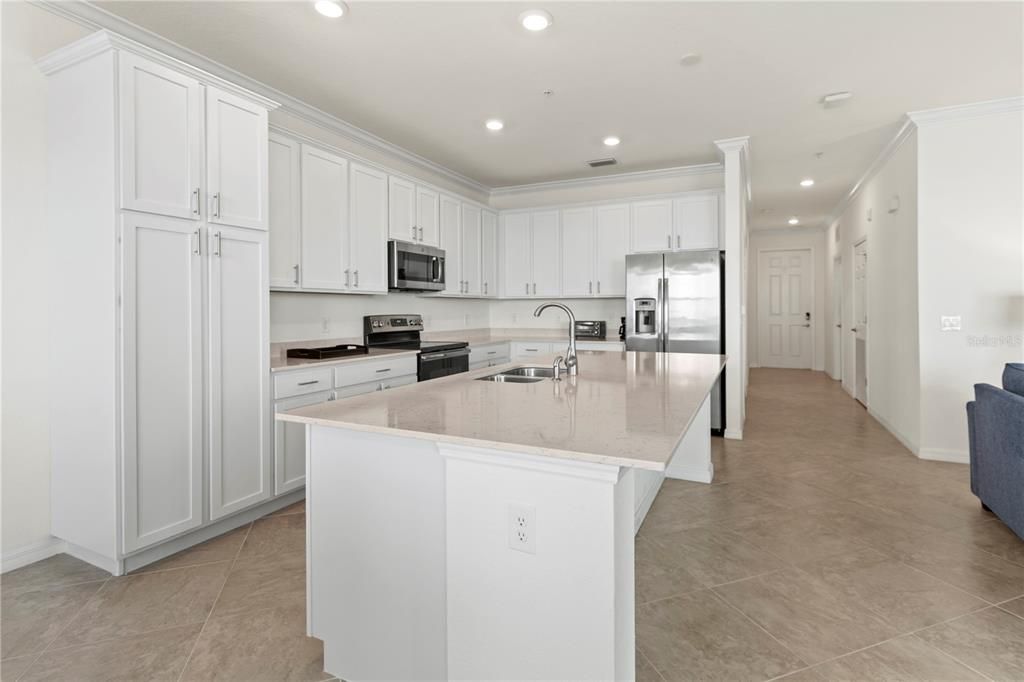 For Sale: $374,900 (2 beds, 2 baths, 1151 Square Feet)
