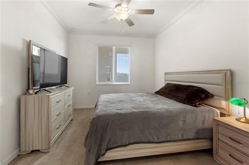 For Sale: $374,900 (2 beds, 2 baths, 1151 Square Feet)