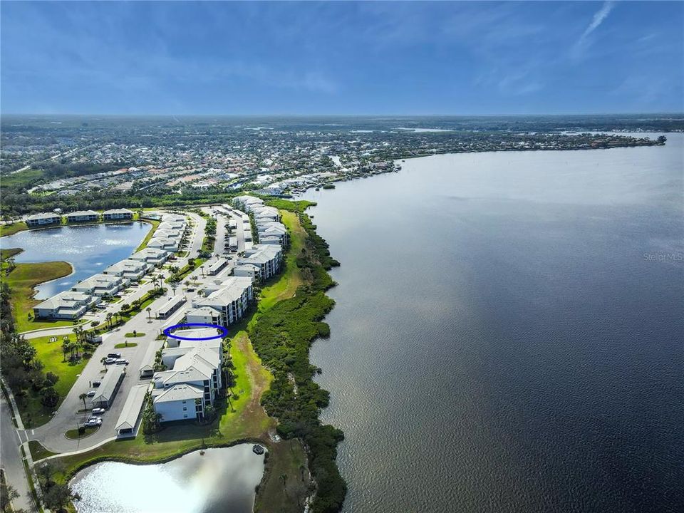 For Sale: $374,900 (2 beds, 2 baths, 1151 Square Feet)