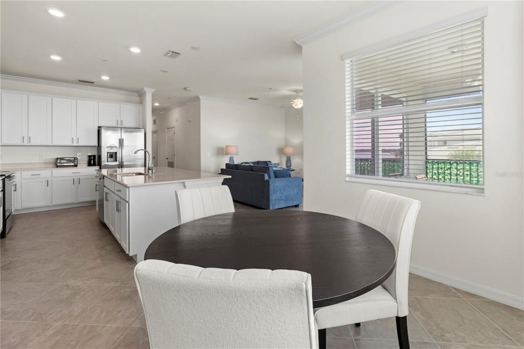 For Sale: $374,900 (2 beds, 2 baths, 1151 Square Feet)