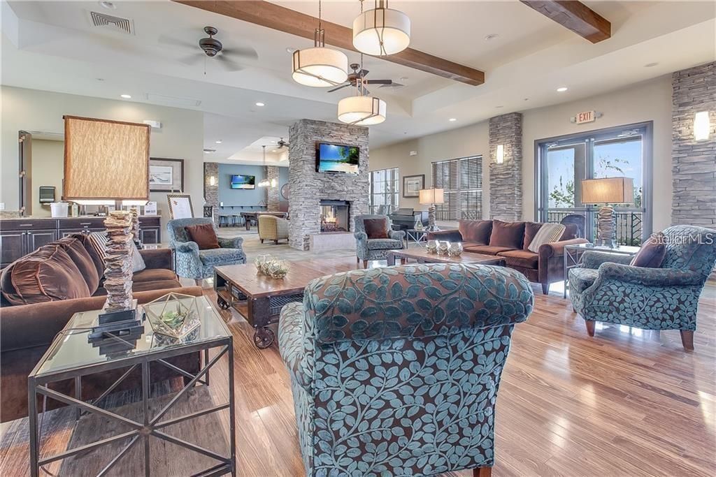 For Sale: $374,900 (2 beds, 2 baths, 1151 Square Feet)