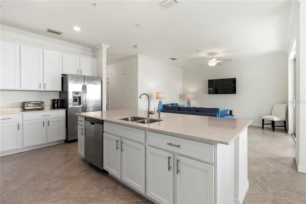 For Sale: $374,900 (2 beds, 2 baths, 1151 Square Feet)