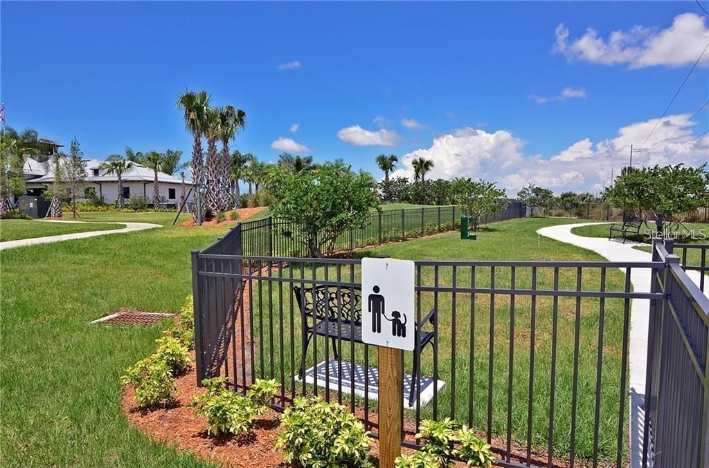 For Sale: $374,900 (2 beds, 2 baths, 1151 Square Feet)