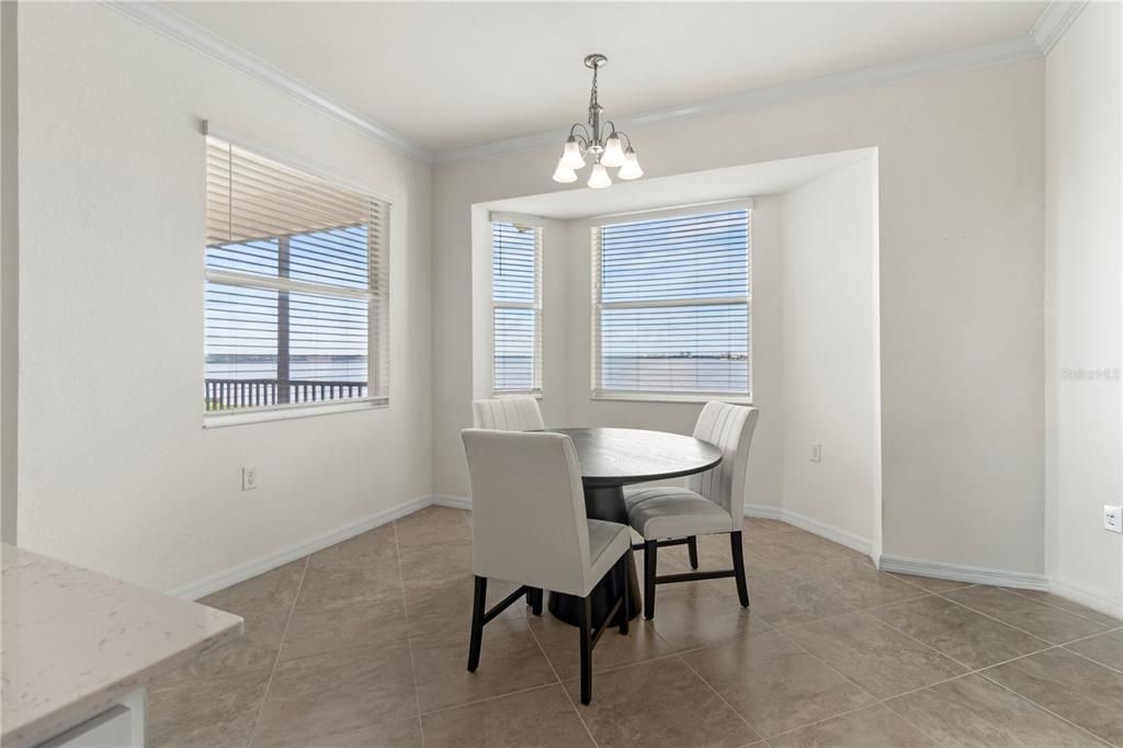 For Sale: $374,900 (2 beds, 2 baths, 1151 Square Feet)