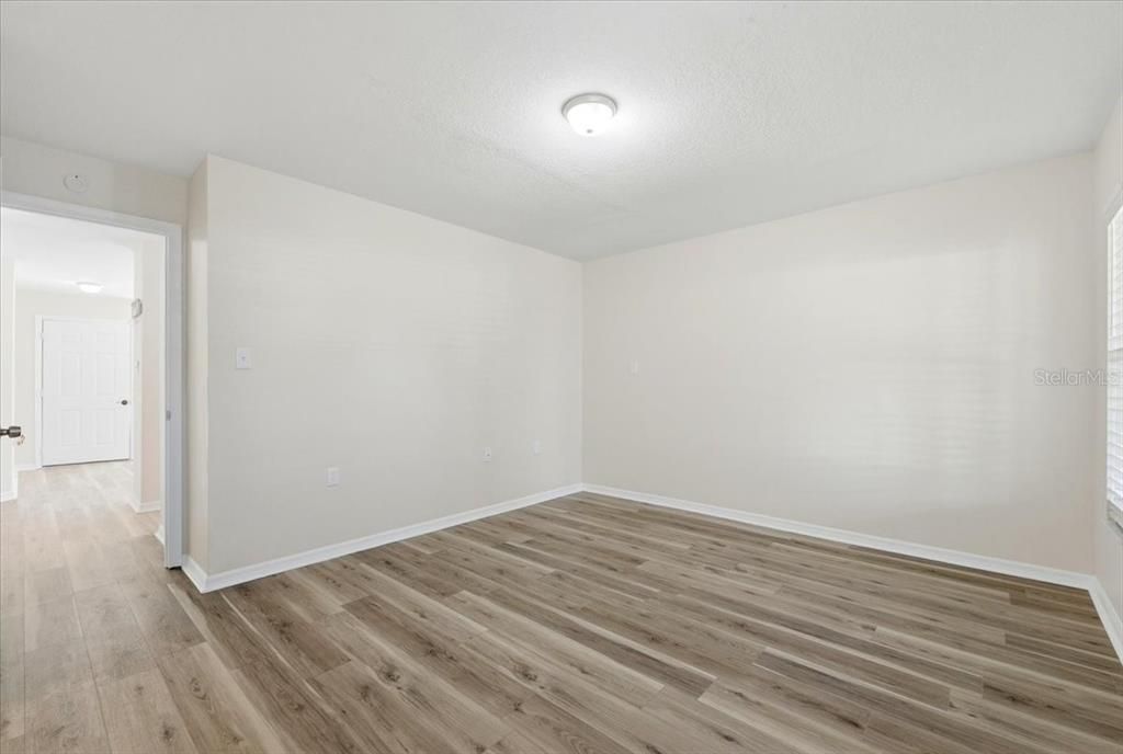 For Sale: $279,999 (3 beds, 2 baths, 1456 Square Feet)