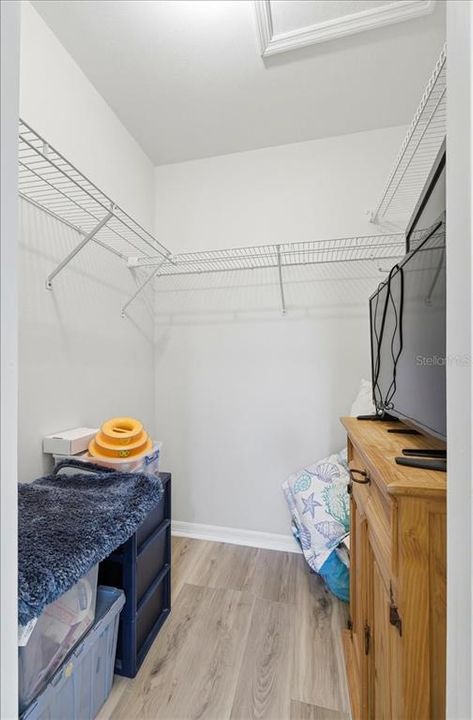 For Sale: $279,999 (3 beds, 2 baths, 1456 Square Feet)