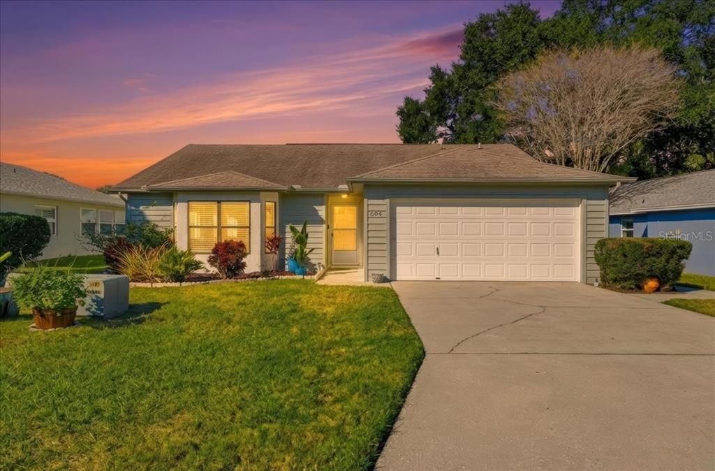 For Sale: $279,999 (3 beds, 2 baths, 1456 Square Feet)