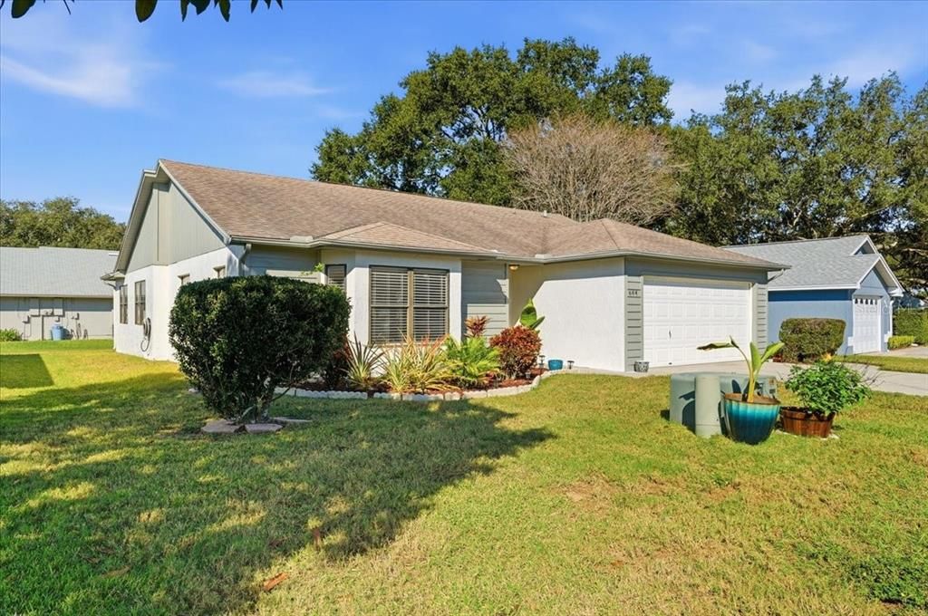 For Sale: $279,999 (3 beds, 2 baths, 1456 Square Feet)