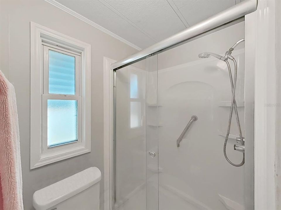 For Sale: $159,777 (2 beds, 2 baths, 1200 Square Feet)