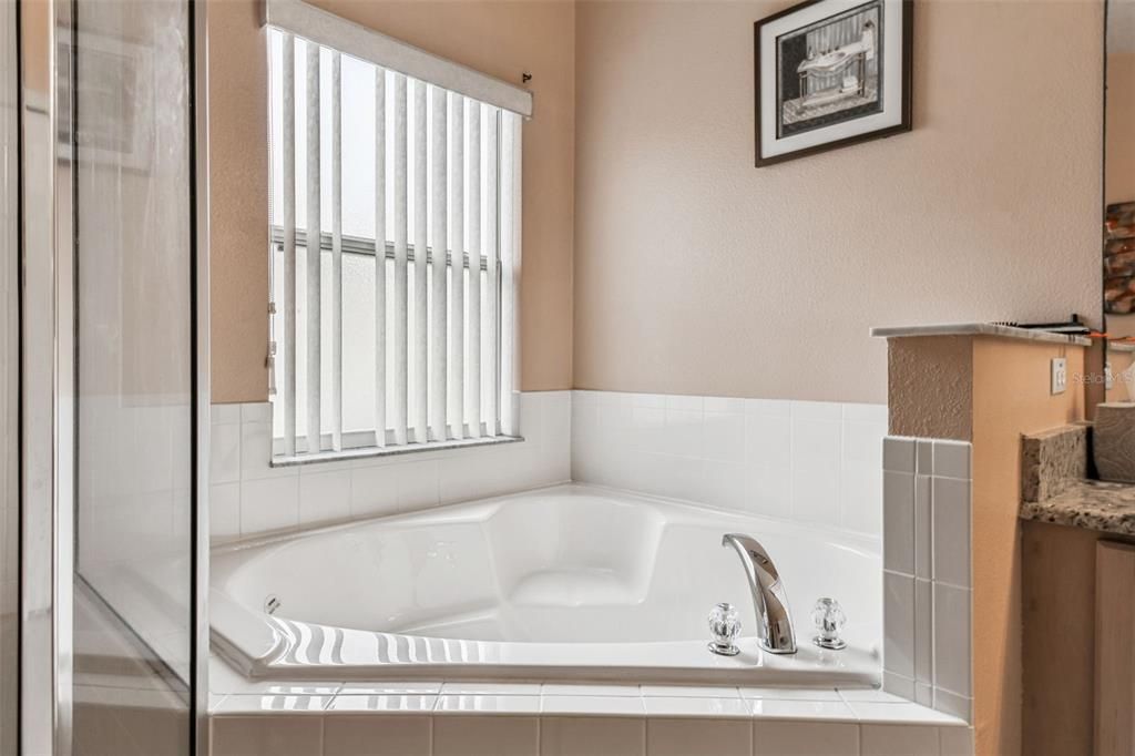 For Sale: $375,000 (4 beds, 2 baths, 2123 Square Feet)