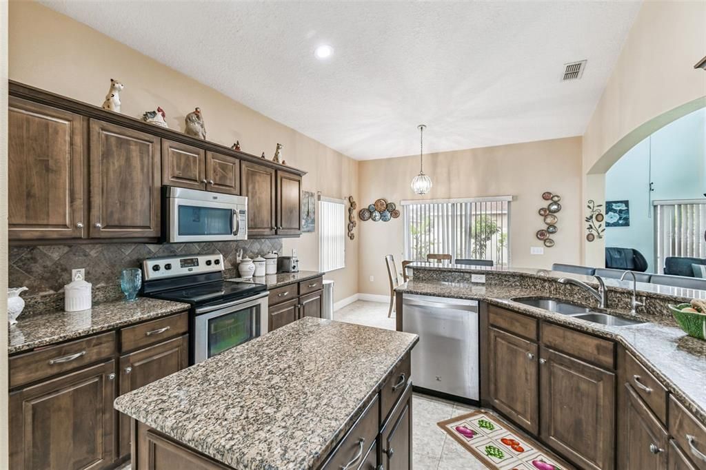 For Sale: $375,000 (4 beds, 2 baths, 2123 Square Feet)