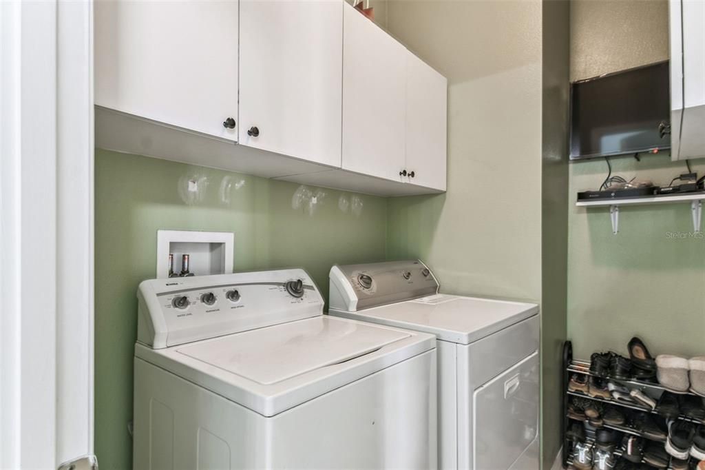 For Sale: $375,000 (4 beds, 2 baths, 2123 Square Feet)