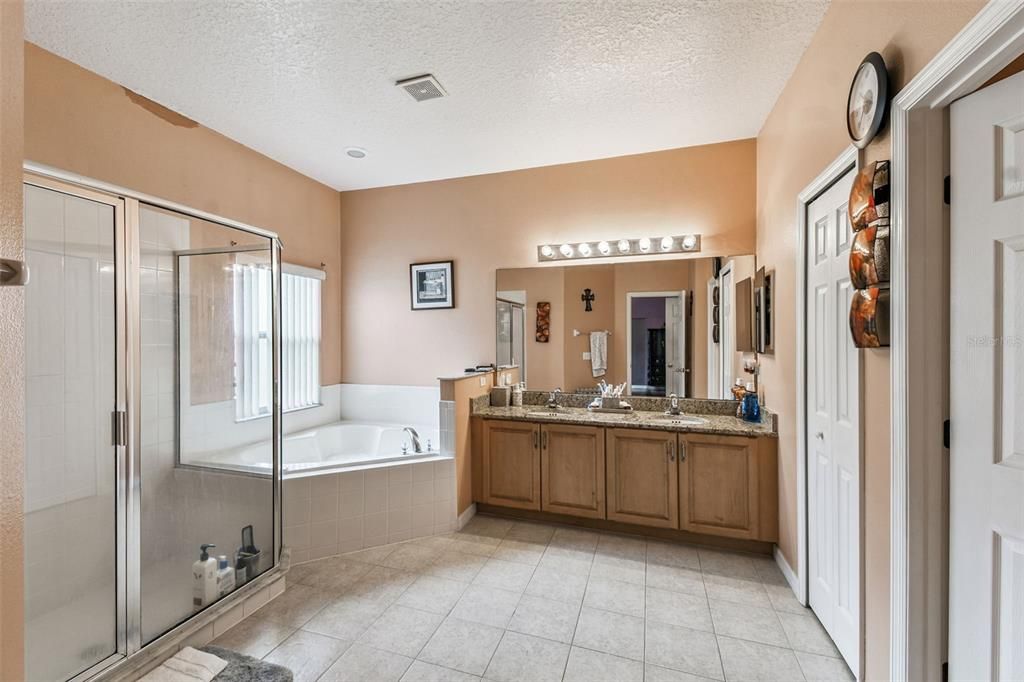 For Sale: $375,000 (4 beds, 2 baths, 2123 Square Feet)