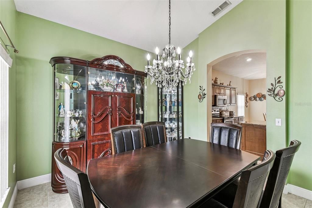 For Sale: $375,000 (4 beds, 2 baths, 2123 Square Feet)