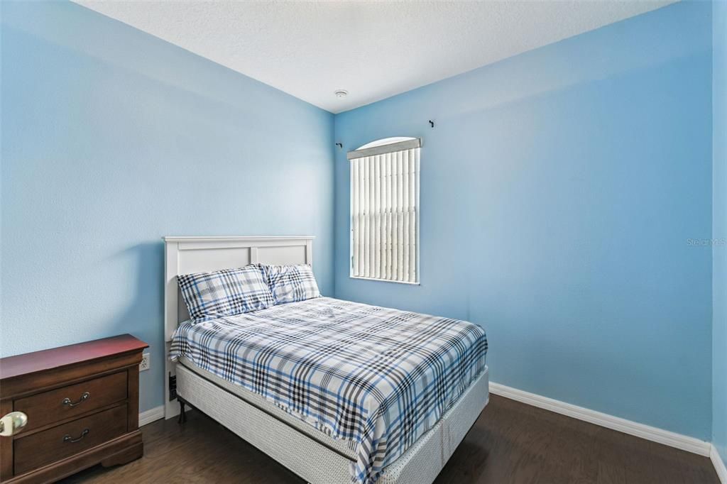 For Sale: $375,000 (4 beds, 2 baths, 2123 Square Feet)