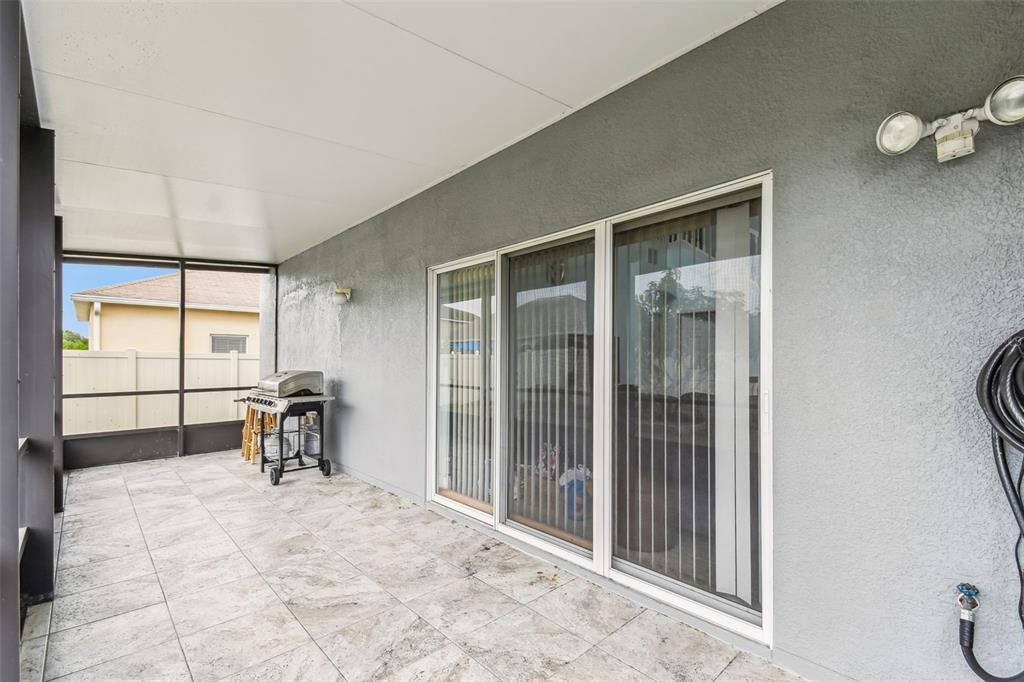 For Sale: $375,000 (4 beds, 2 baths, 2123 Square Feet)